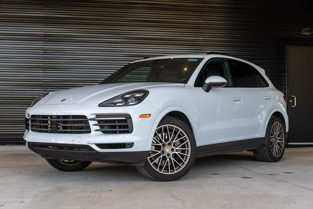 2023 Porsche Cayenne S Platinum Edition