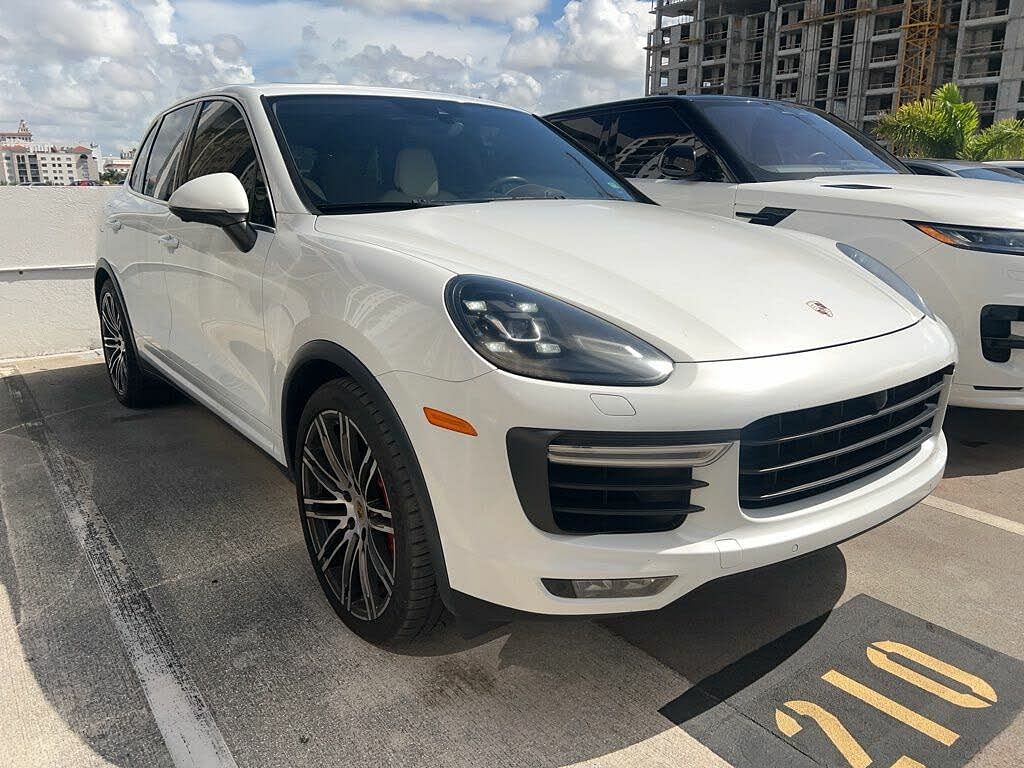 2017 Porsche Cayenne Turbo