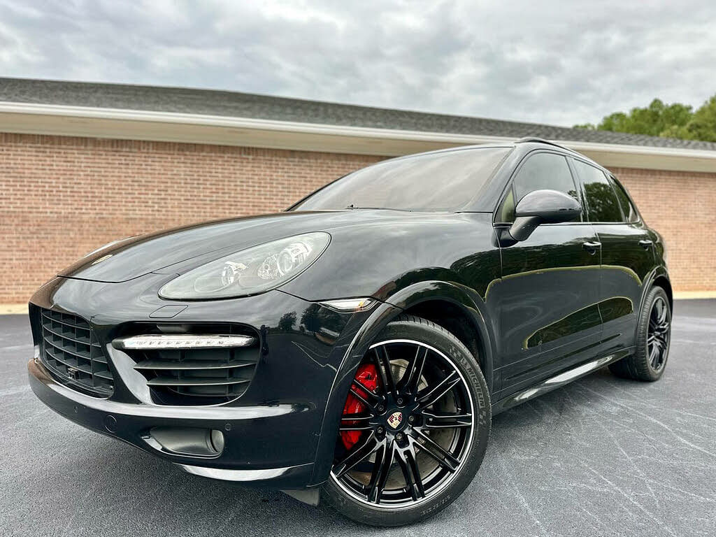 2014 Porsche Cayenne GTS