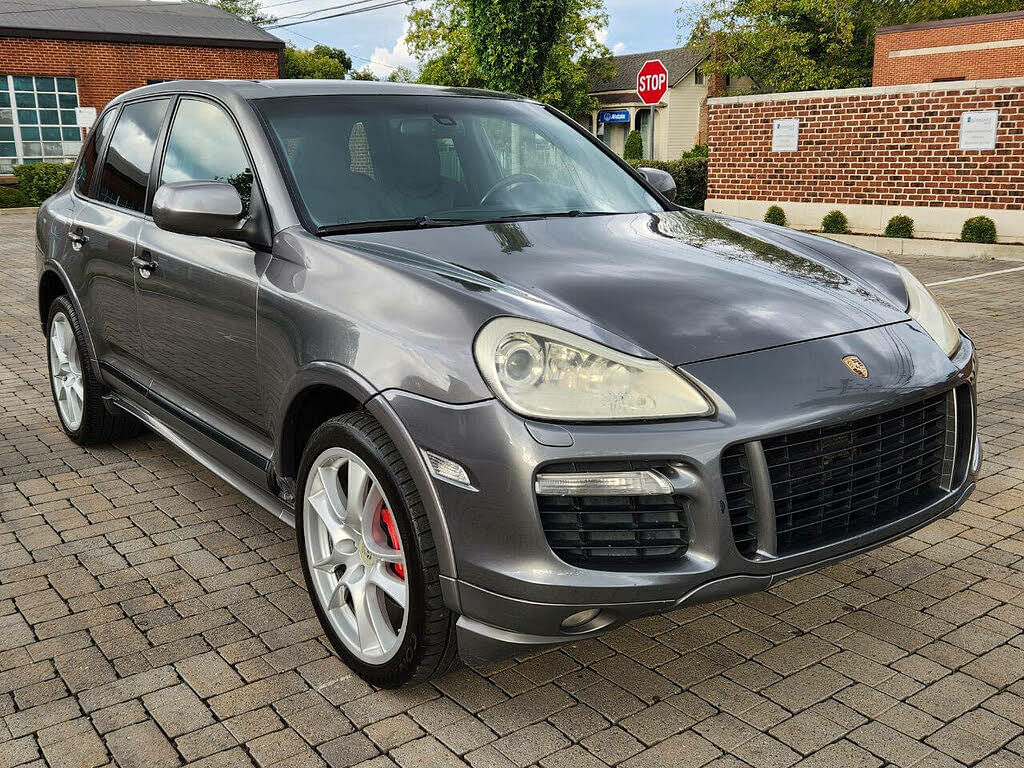 2010 Porsche Cayenne GTS