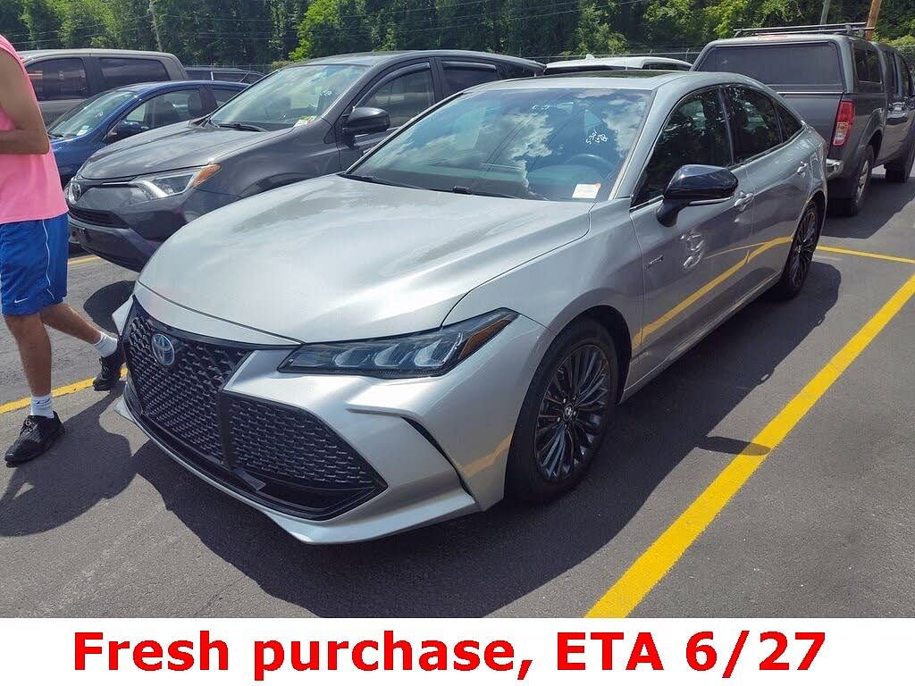 2019 Toyota Avalon XSE hybrid Sedan