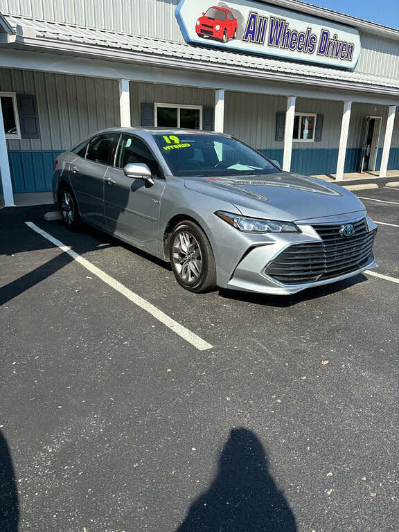 2019 Toyota Avalon XLE hybrid Sedan