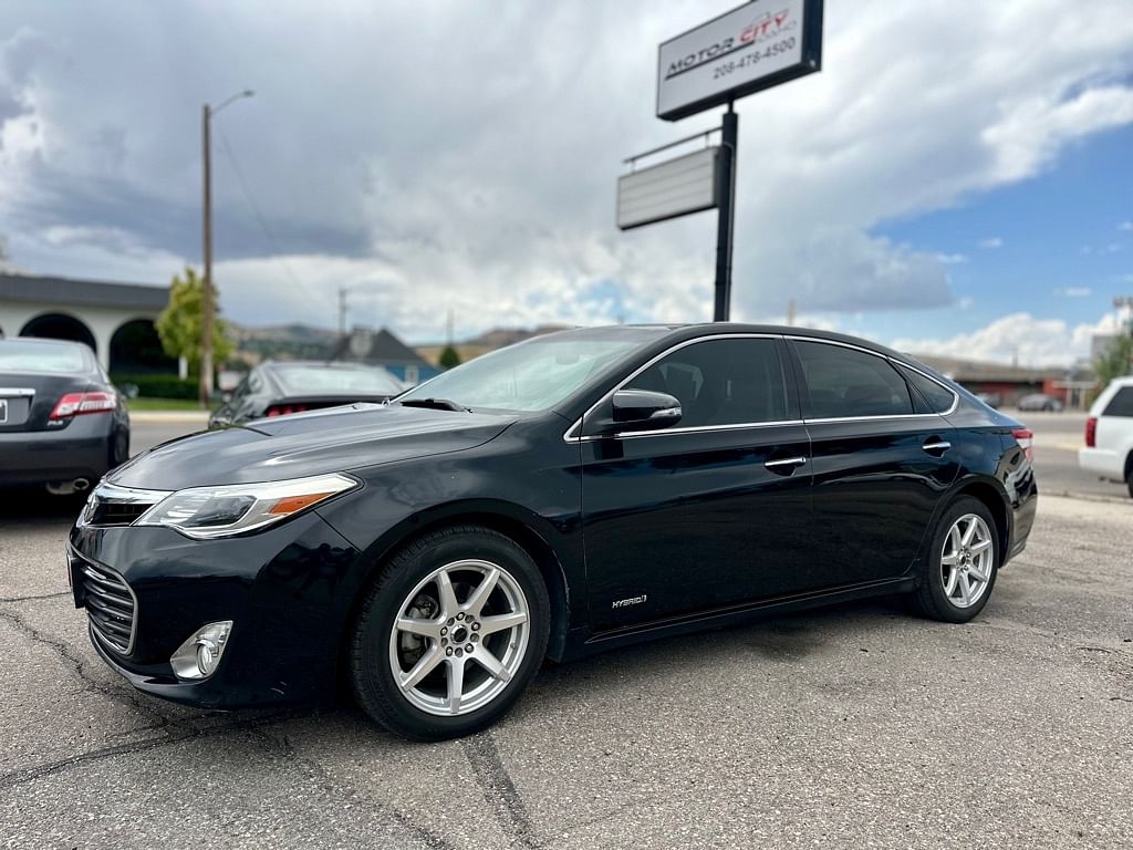 2013 Toyota Avalon XLE Touring hybrid Sedan