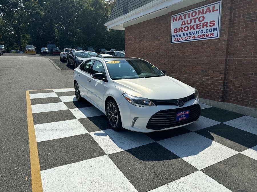 2018 Toyota Avalon XLE Premium hybrid Sedan