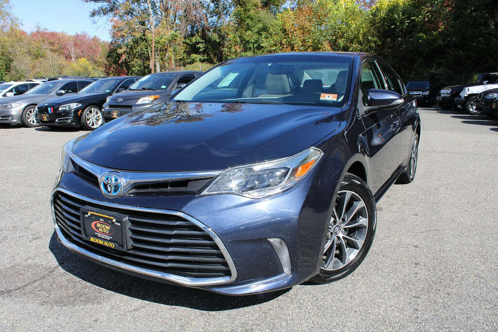 2016 Toyota Avalon XLE Premium hybrid Sedan