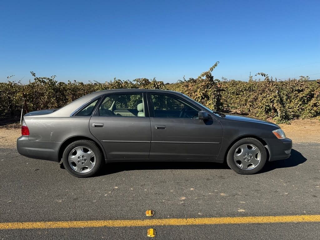 2003 Toyota Avalon XL