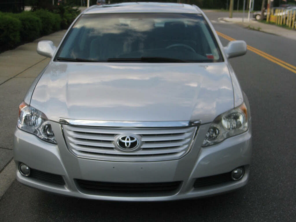 2010 Toyota Avalon XLS