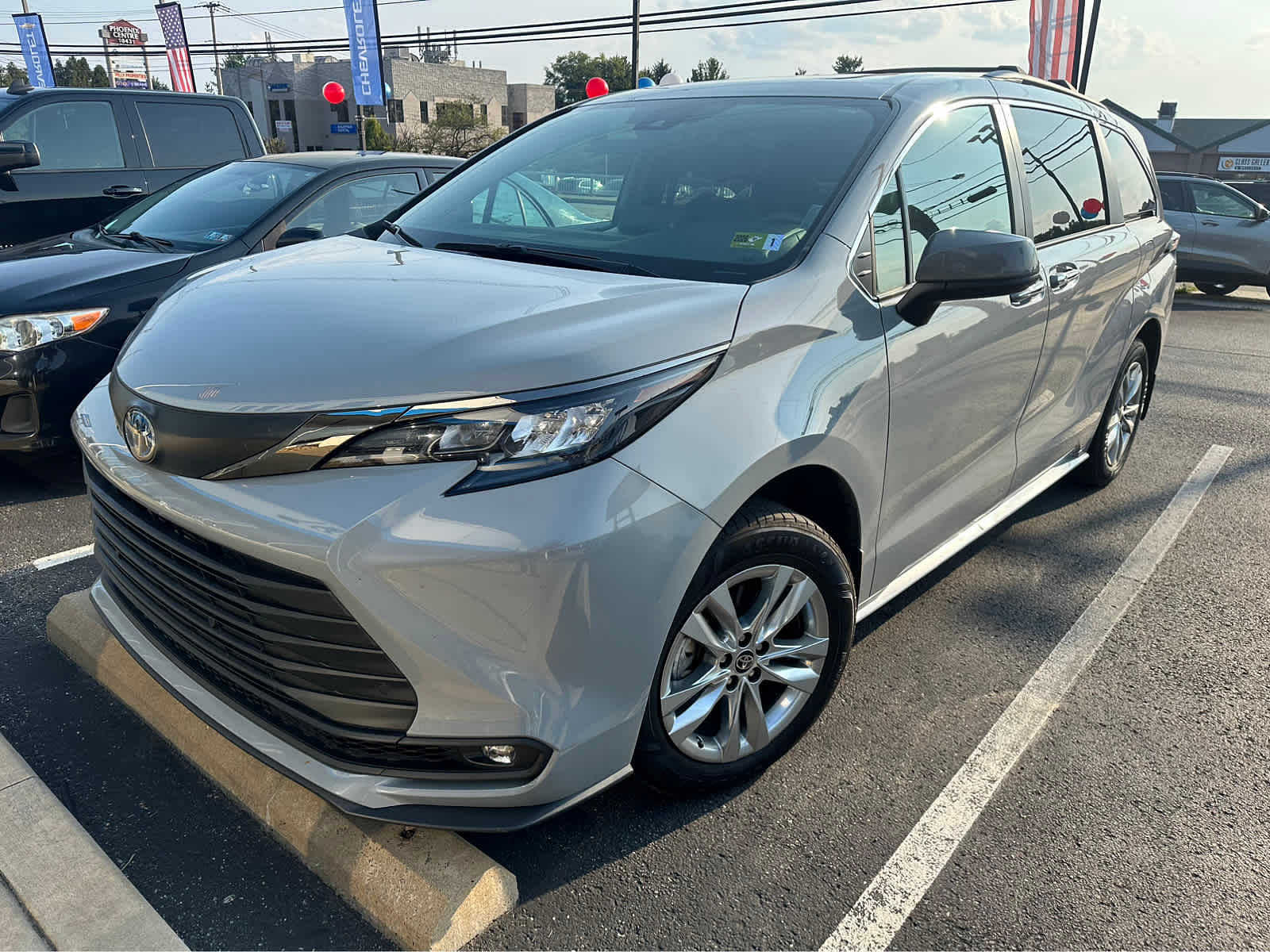 2022 Toyota Sienna Woodland Edition hybrid