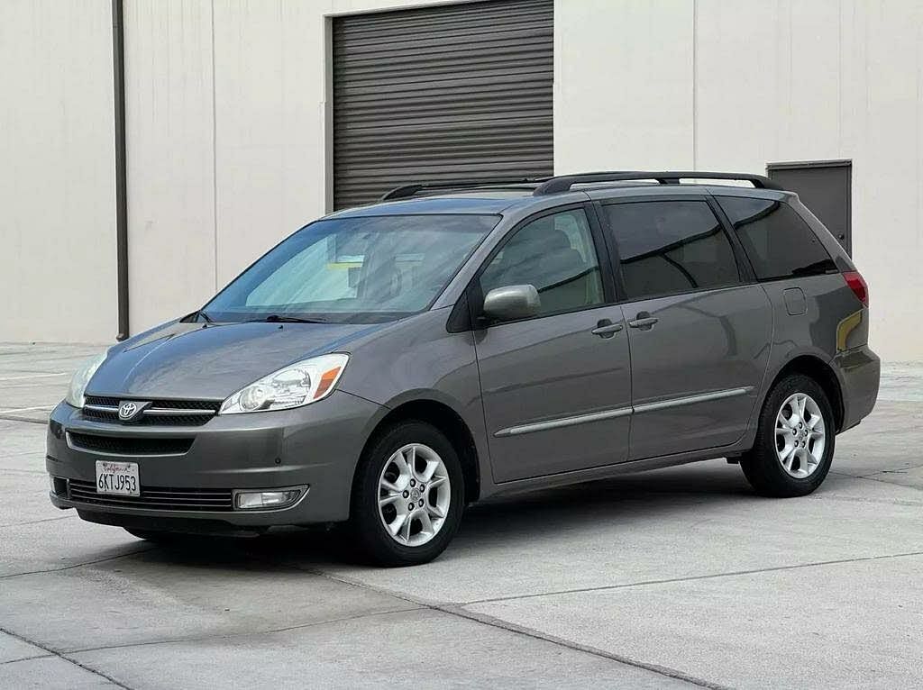 2004 Toyota Sienna XLE Limited