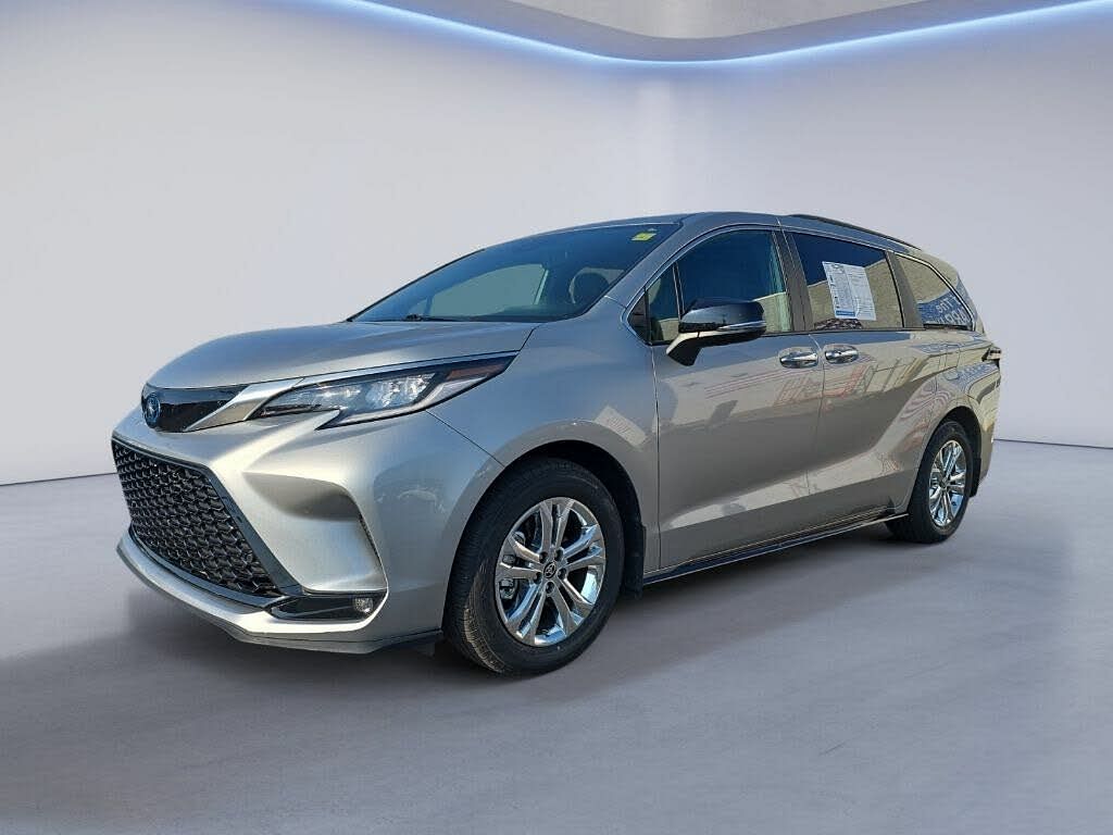 2023 Toyota Sienna 25th Anniversary Edition hybrid