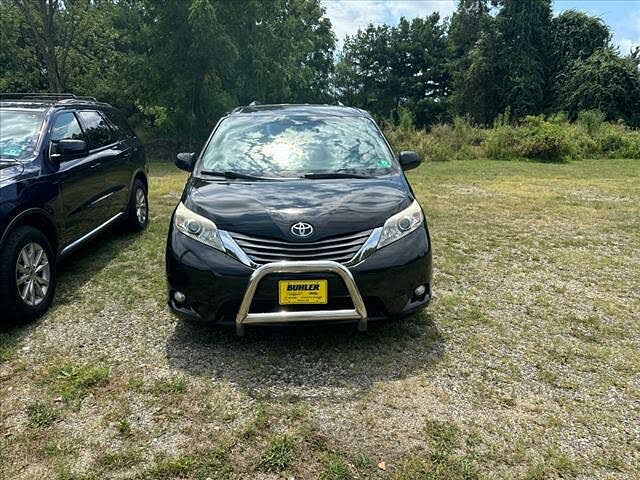 2011 Toyota Sienna XLE