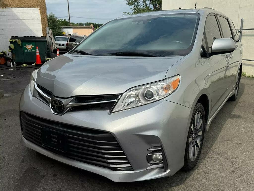 2019 Toyota Sienna XLE Premium