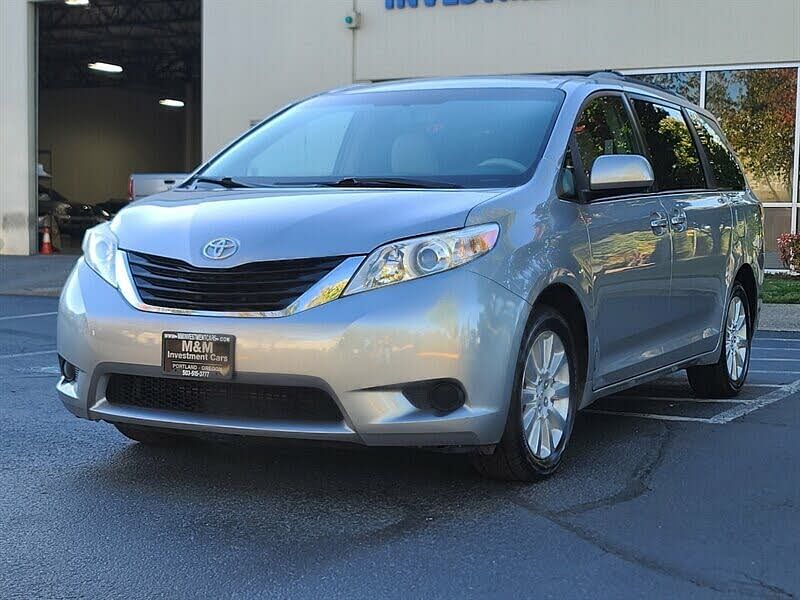 2011 Toyota Sienna LE