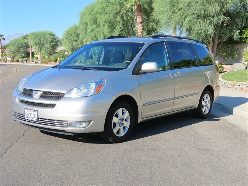 2004 Toyota Sienna XLE