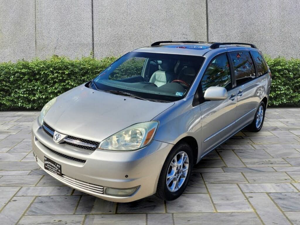 2004 Toyota Sienna XLE