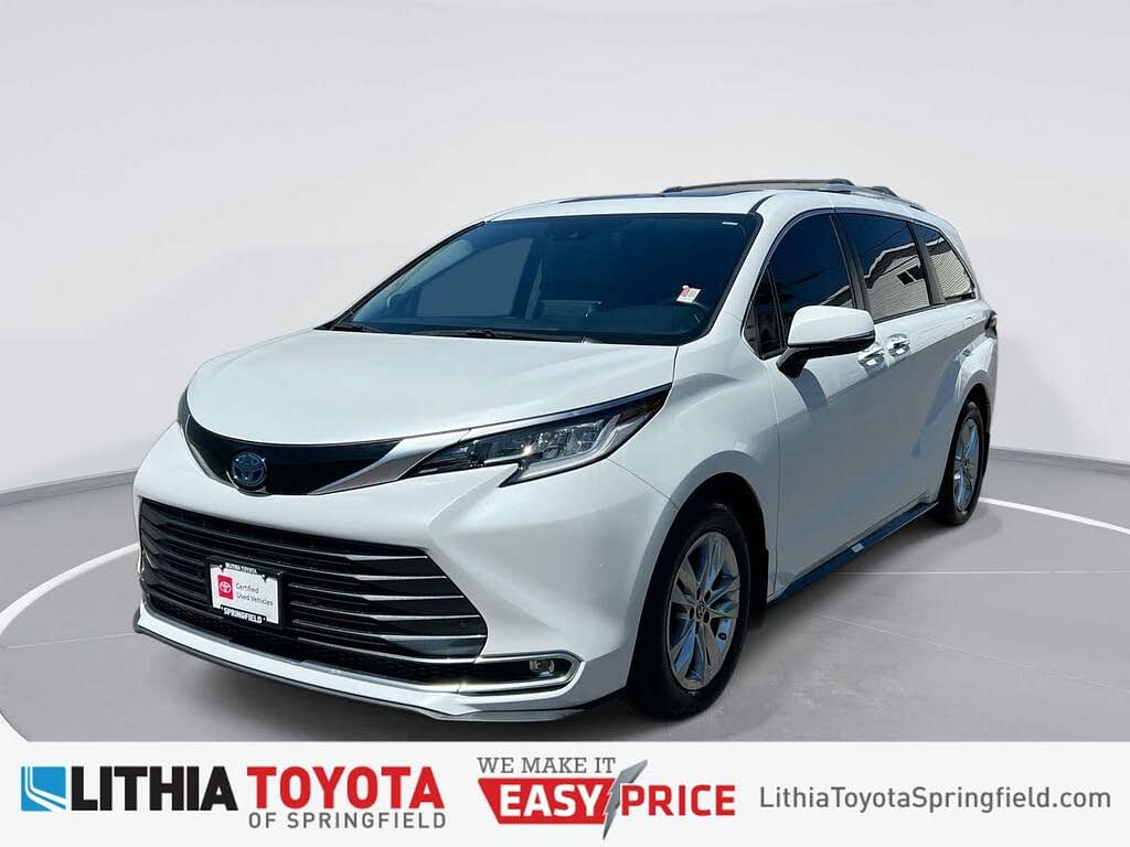 2022 Toyota Sienna Limited hybrid